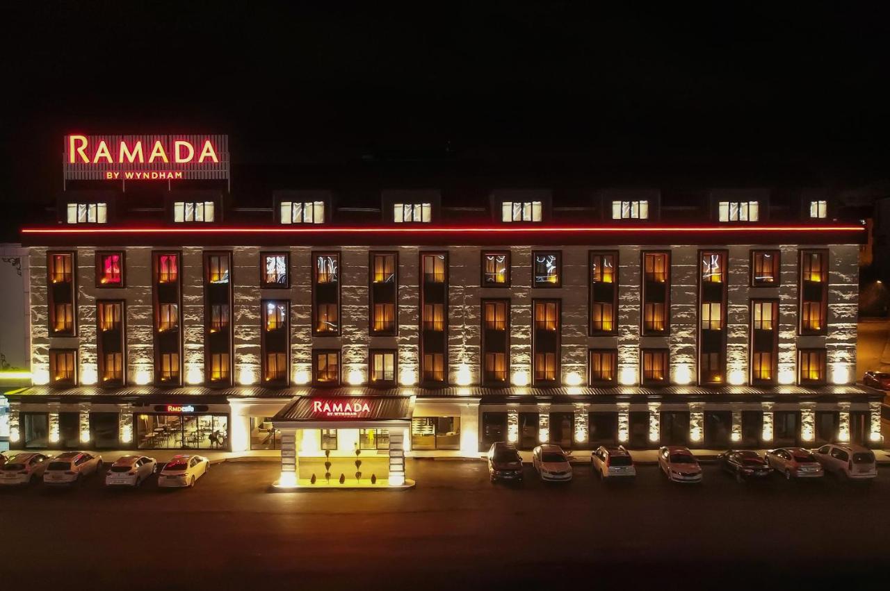Ramada By Wyndham Erzurum Esterno foto