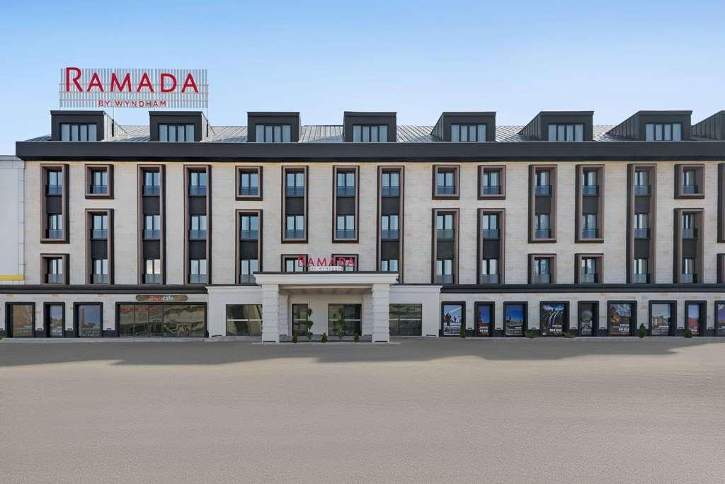 Ramada By Wyndham Erzurum Esterno foto